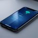 Smartphone moderne sur un bureau minimaliste avec un écran lumineux suggérant le réseau mobile et une checklist abstraite, ambiance high tech et éclairage studio doux.